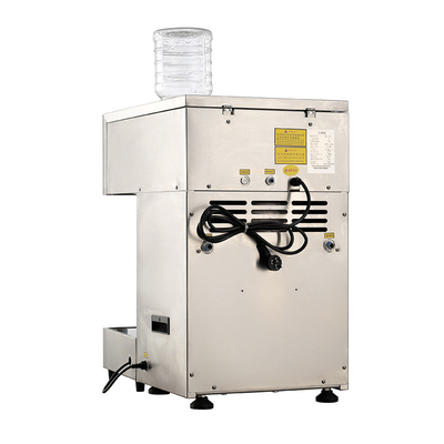400*580*660mm 68kg LZ-520형 눈 얼음 제조기 220kg 24시간 상업용 식용 기계
